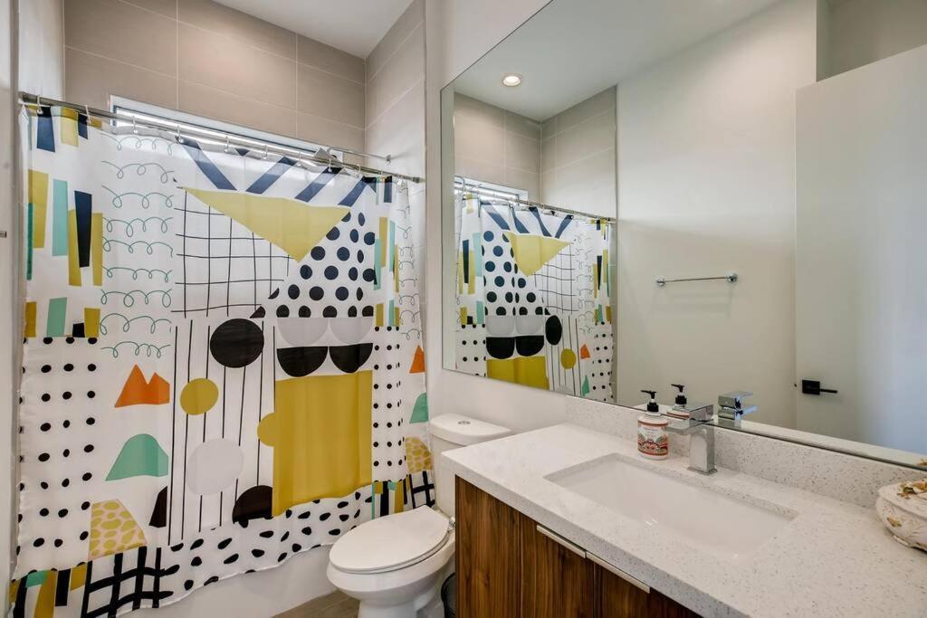 4 Story Home Mins To Downtown Houston With City Views Exteriér fotografie