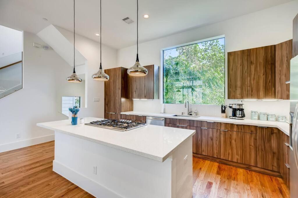 4 Story Home Mins To Downtown Houston With City Views Exteriér fotografie